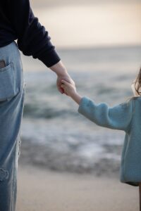 アウトドアで人見知りの方が婚活を成功させるための対策は？