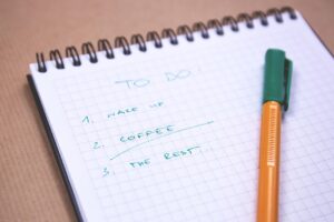 婚活キャンプに参加する女性のための持ち物リストは？