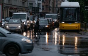 キャンプでの婚活は雨天時にどう楽しむべきか？